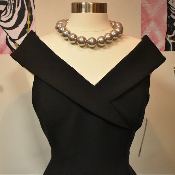 Tahari Dresses & Skirts - TAHARI MIDI DRESS
